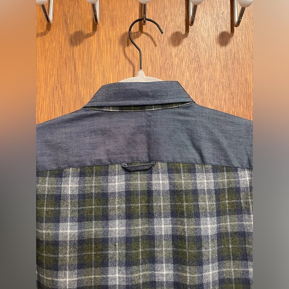 NWT Vince plaid button down shirt - Picture 5 of 10